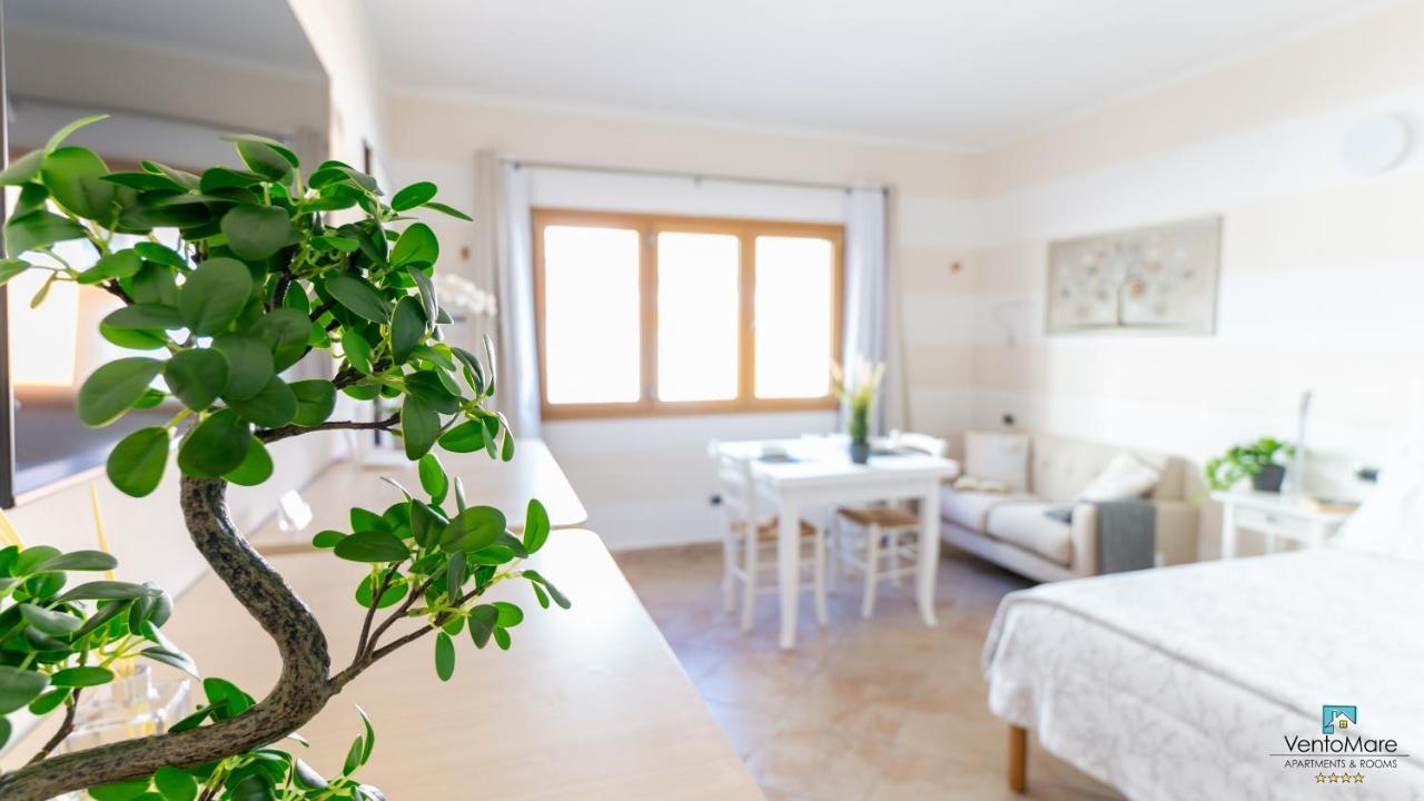Residence Il Vento E Il Mare Palau Bagian luar foto