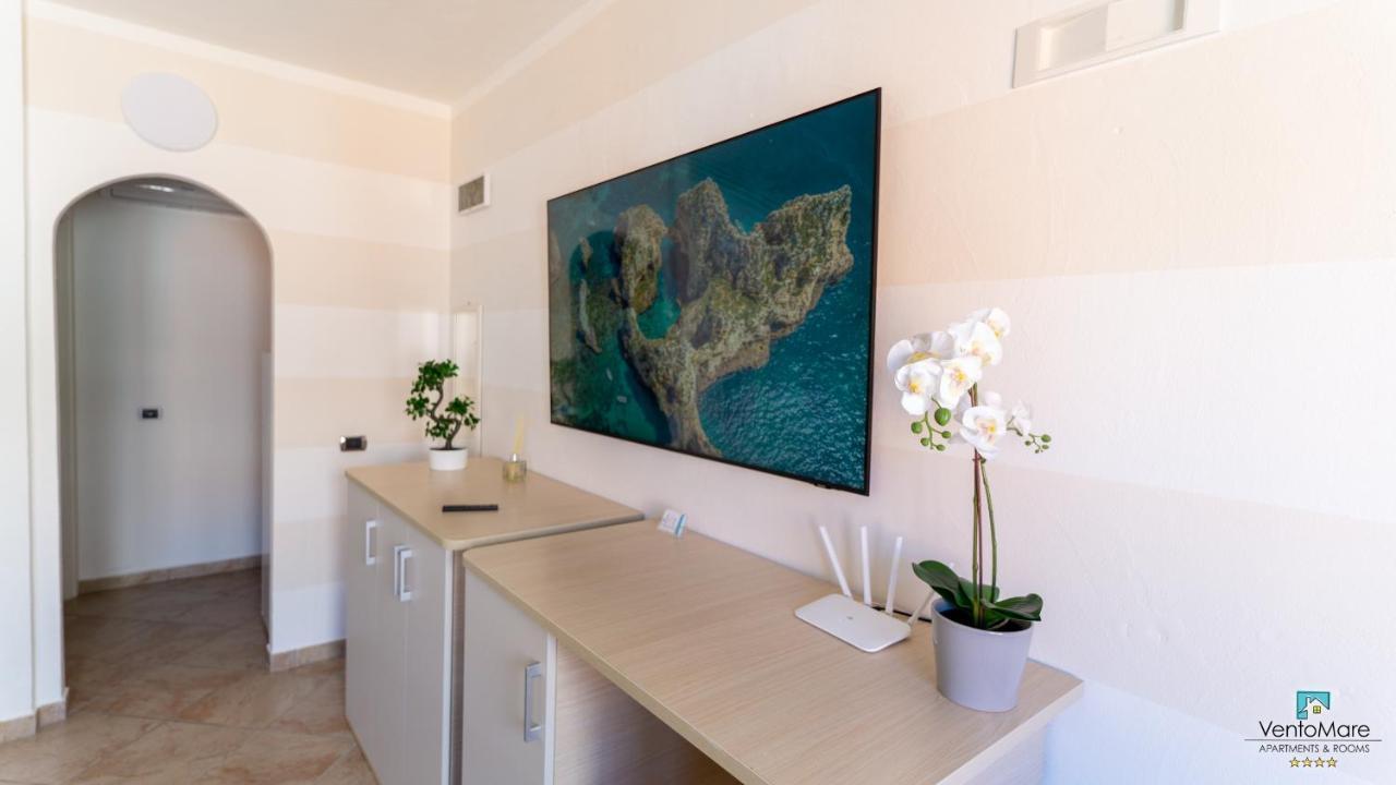 Residence Il Vento E Il Mare Palau Bagian luar foto