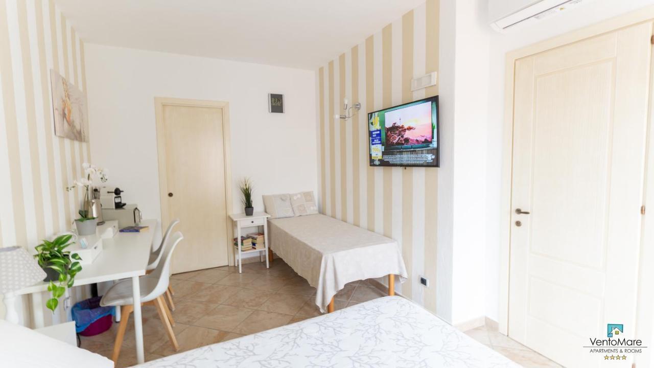 Residence Il Vento E Il Mare Palau Bagian luar foto