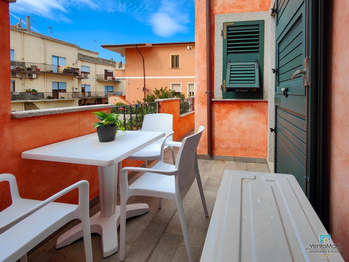 Residence Il Vento E Il Mare Palau Bagian luar foto